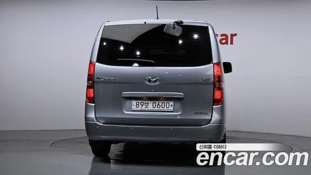 Hyundai Starex 2021 — фото 4