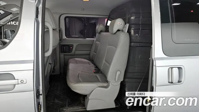 Hyundai Starex 2021 — фото 11
