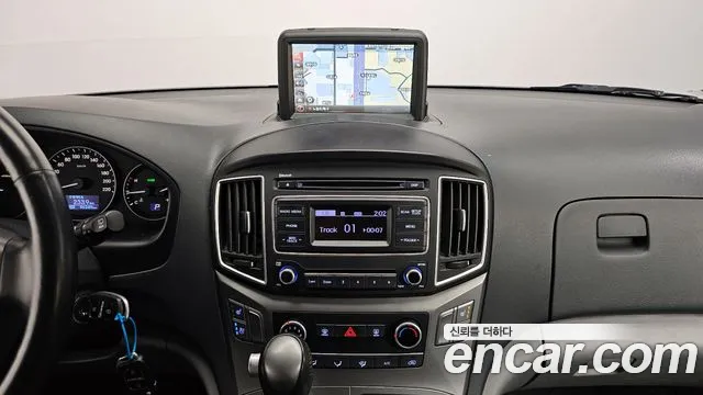 Hyundai Starex 2021 — фото 12