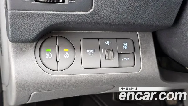 Hyundai Starex 2021 — фото 16