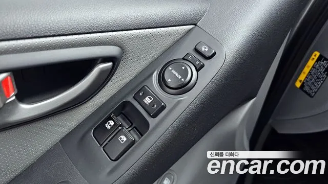 Hyundai Starex 2021 — фото 19