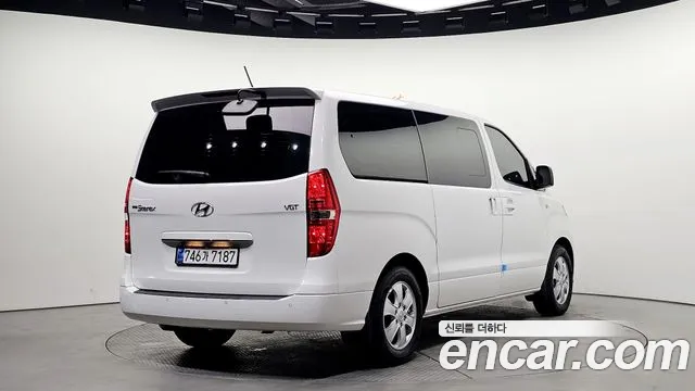 Hyundai Starex 2021 — фото 2