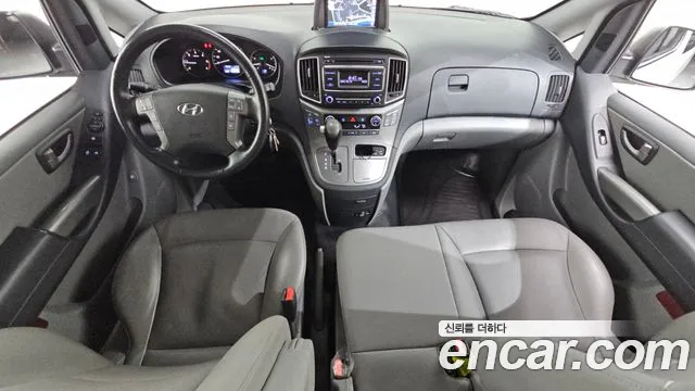 Hyundai Starex 2021 — фото 7