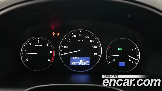 Hyundai Starex 2021 — фото 8