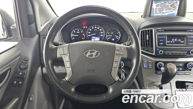 Hyundai Starex 2021 — фото 12