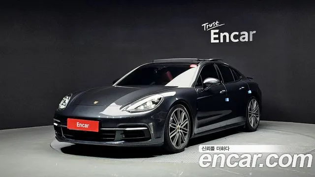 Porsche Panamera 2020 — фото 1