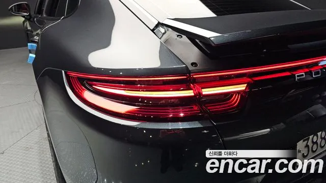 Porsche Panamera 2020 — фото 9