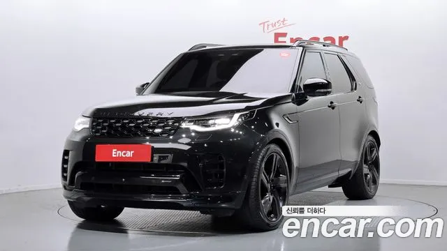 Land Rover Discovery 2023 — фото 1