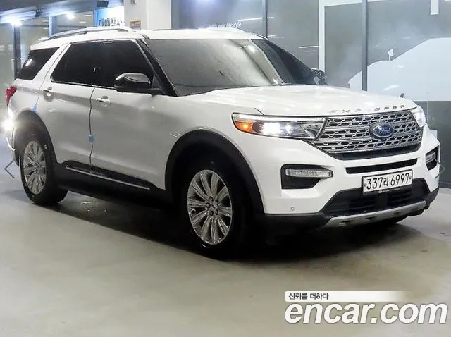 Ford Explorer 2020 — фото 1