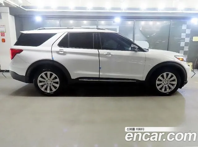 Ford Explorer 2020 — фото 3