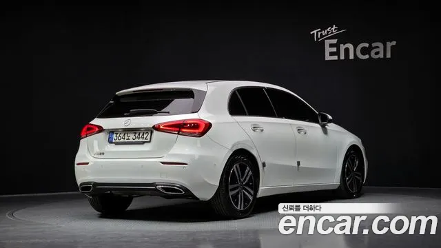 Mercedes-Benz A-Class 2023 — фото 2
