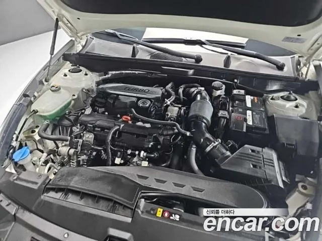 Hyundai Sonata 2020 — фото 18