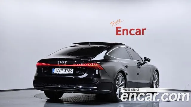 Audi A7 2021 — фото 2