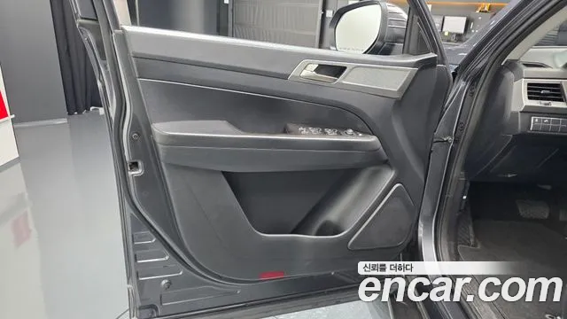 KG_Mobility_Ssangyong Rexton 2019 — фото 13