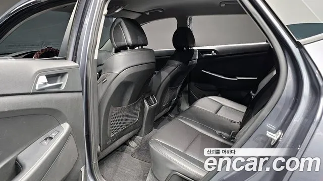 Hyundai Tucson 2017 — фото 12