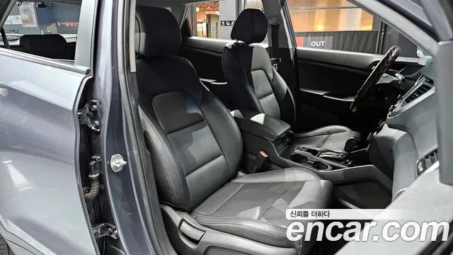 Hyundai Tucson 2017 — фото 13