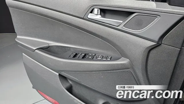 Hyundai Tucson 2017 — фото 18