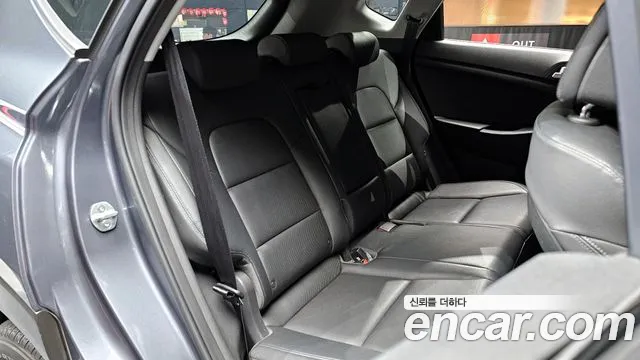 Hyundai Tucson 2017 — фото 11