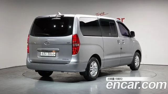 Hyundai Starex 2016 — фото 2