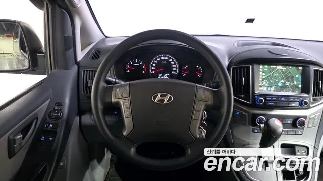Hyundai Starex 2016 — фото 14