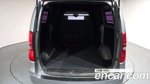 Hyundai Starex 2016 — фото 16