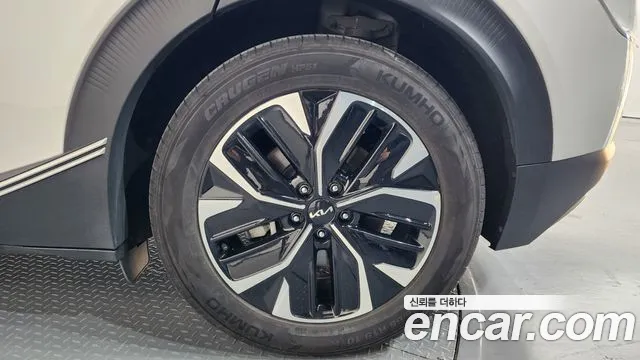 Kia EV6 2022 — фото 7