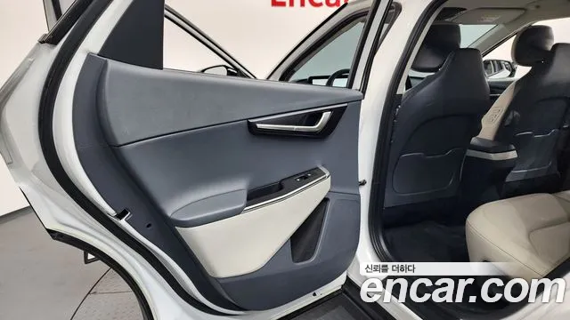 Kia EV6 2022 — фото 15