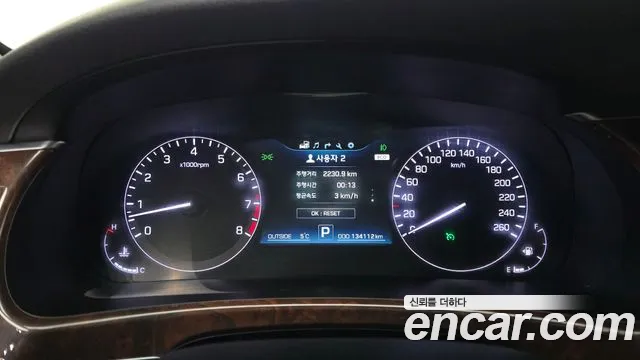Hyundai Equus 2015 — фото 8