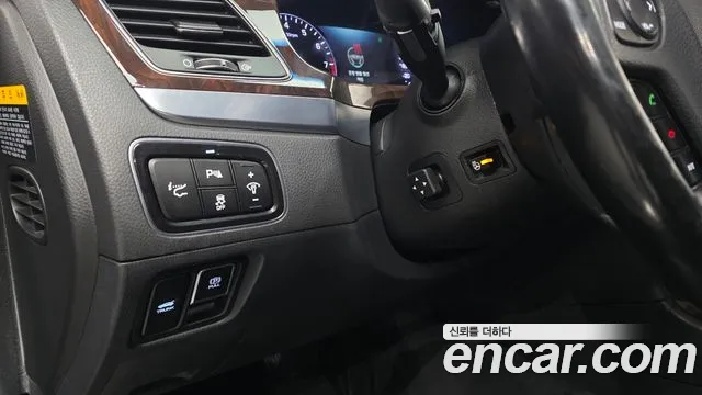 Hyundai Equus 2015 — фото 14