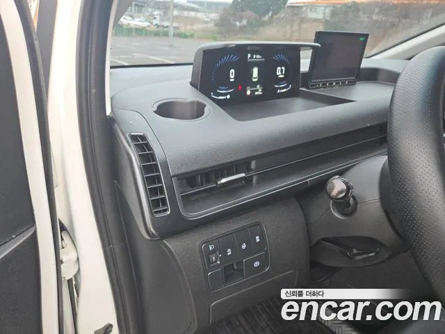 Hyundai Staria 2022 — фото 17