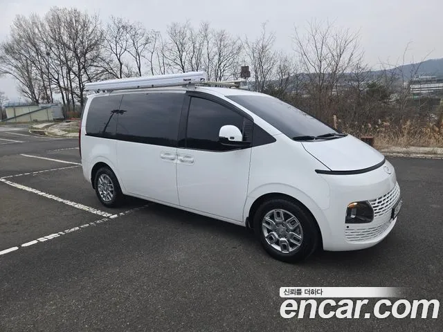 Hyundai Staria 2022 — фото 18