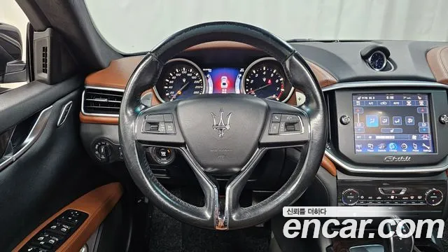 Maserati Ghibli 2014 — фото 13