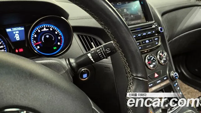 Hyundai Genesis 2016 — фото 16