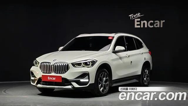 BMW X1 2022 — фото 1
