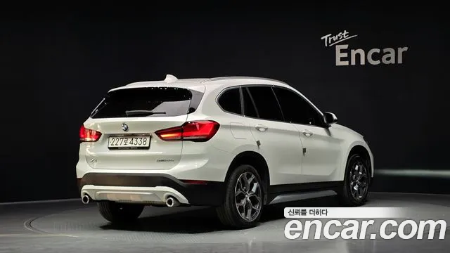 BMW X1 2022 — фото 2