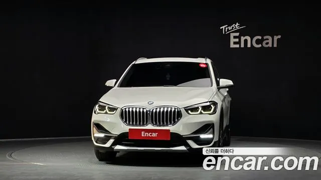 BMW X1 2022 — фото 3