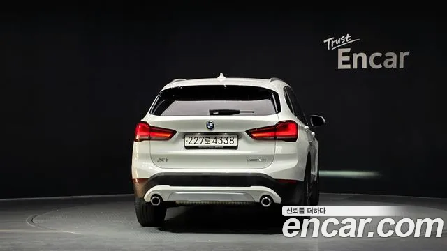 BMW X1 2022 — фото 4