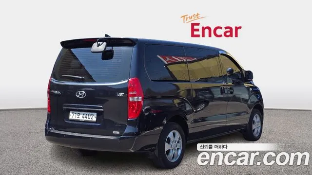 Hyundai Starex 2021 — фото 2