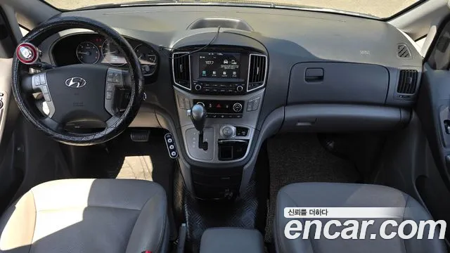 Hyundai Starex 2021 — фото 10