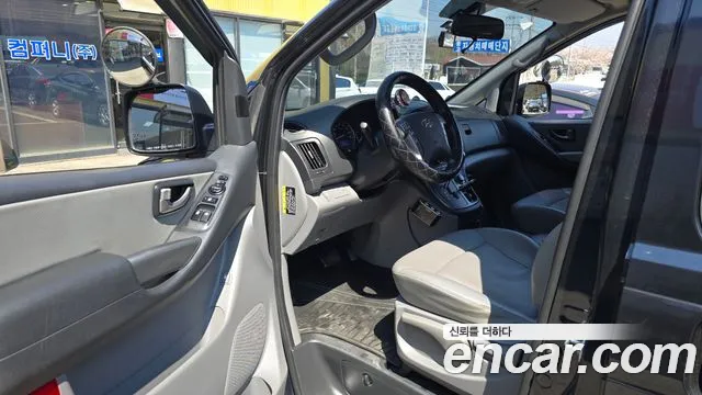 Hyundai Starex 2021 — фото 13