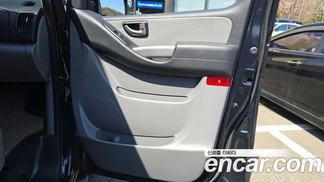 Hyundai Starex 2021 — фото 14