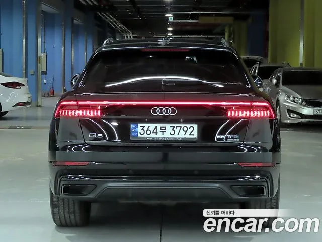 Audi Q8 2023 — фото 4