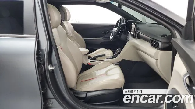 Hyundai Veloster 2018 — фото 17