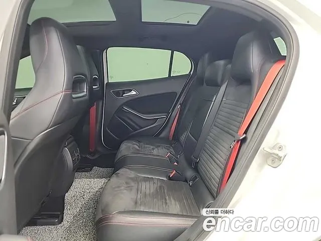 Mercedes-Benz GLA-Class 2018 — фото 12