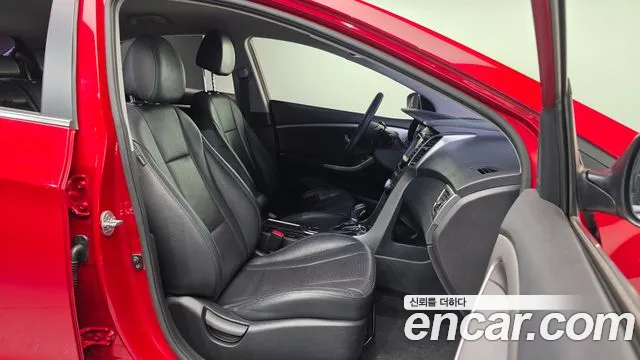 Hyundai i30 2015 — фото 13