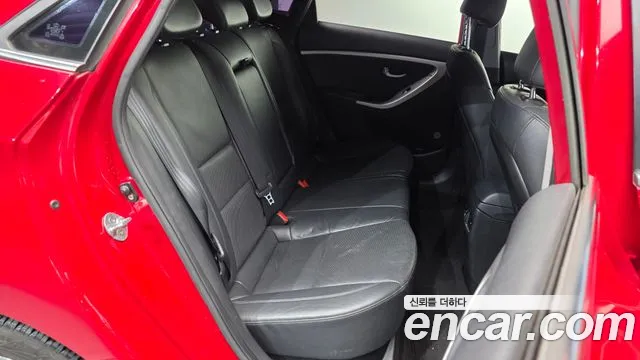 Hyundai i30 2015 — фото 18