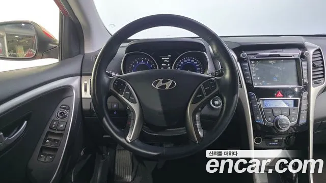 Hyundai i30 2015 — фото 19