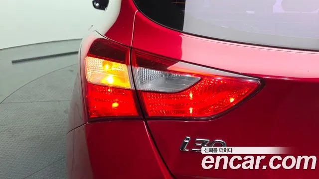 Hyundai i30 2015 — фото 9