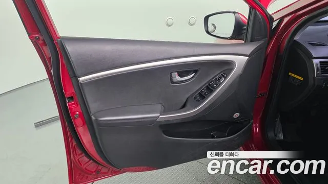 Hyundai i30 2015 — фото 14