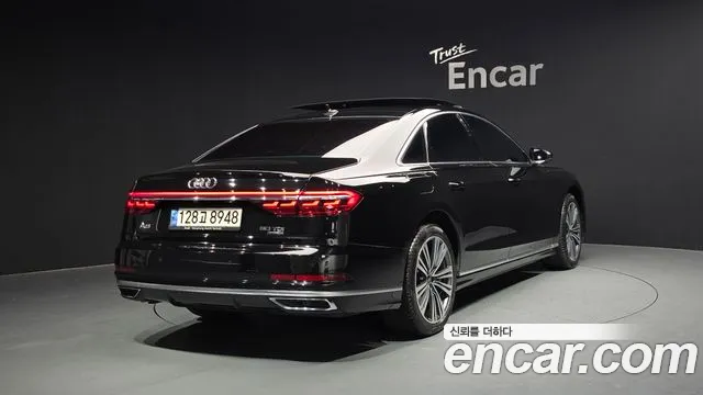 Audi A8 2021 — фото 2